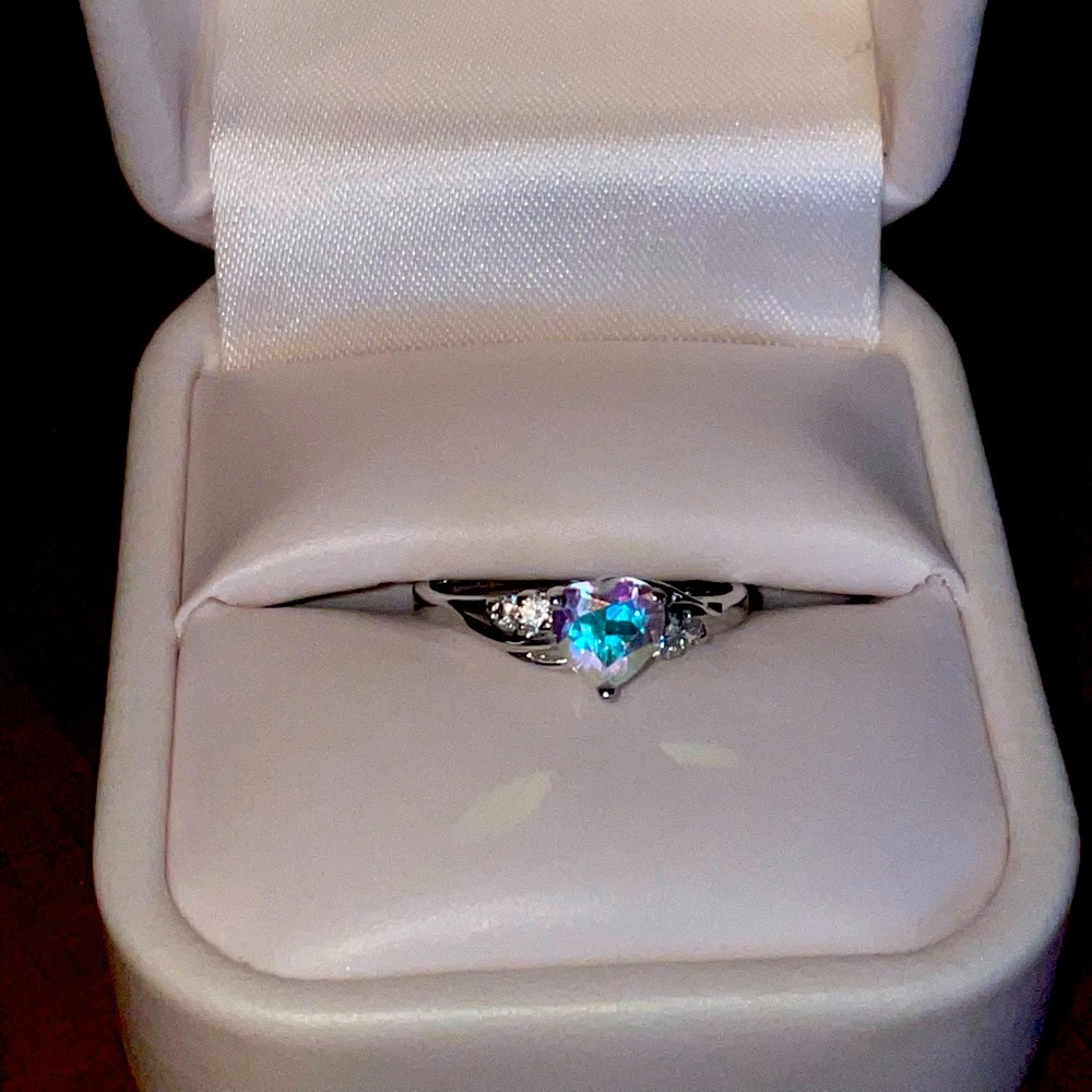 Heart shaped ring in silver. Quick handling time!